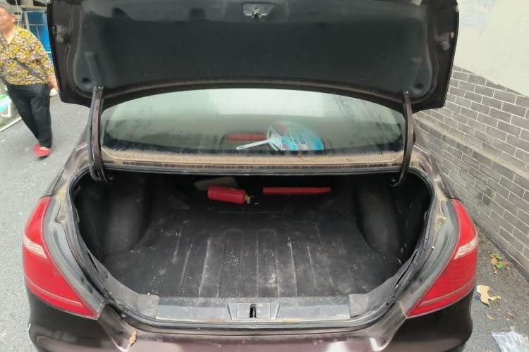 Used Geely Auto Emgrand 2016 Sedan 1.5L Manual Upward Edition Trunk