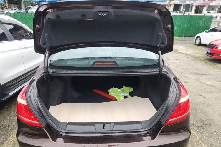 Used Geely Auto Emgrand 2016 Sedan 1.3T CVT Upward Edition Trunk