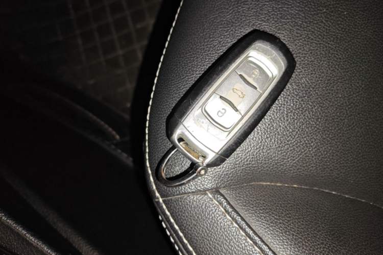 Used Geely Auto Emgrand 2016 Hatchback RS 1.3T CVT Top-Tier Version Vehicle Key