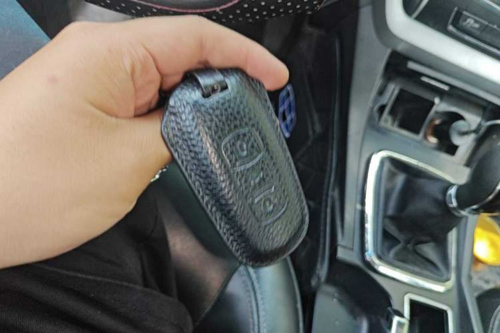 Used Geely Auto Emgrand 2016 Sedan 1.5L Manual Upward Edition Vehicle Key