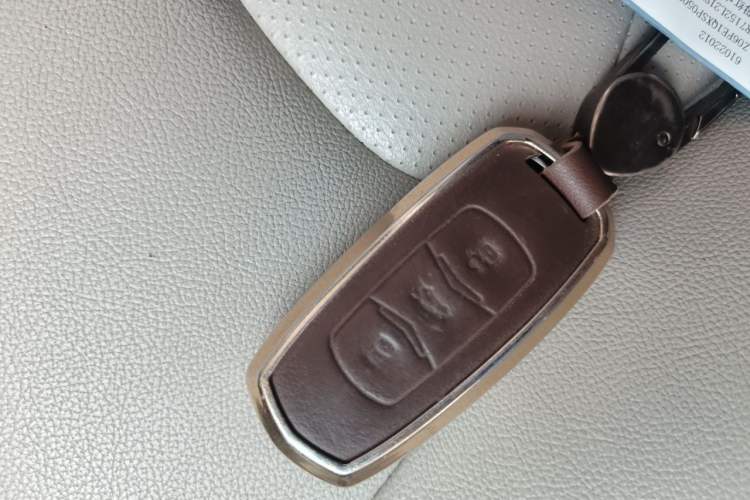 Used Geely Auto Emgrand 2016 Sedan 1.5L Manual Luxury Model Vehicle Key