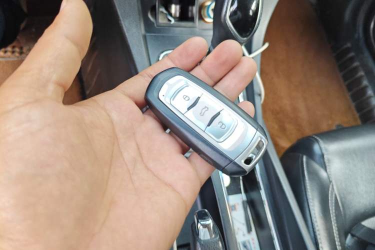 Used Geely Auto Emgrand 2016 Sedan 1.3T CVT Upward Edition Vehicle Key