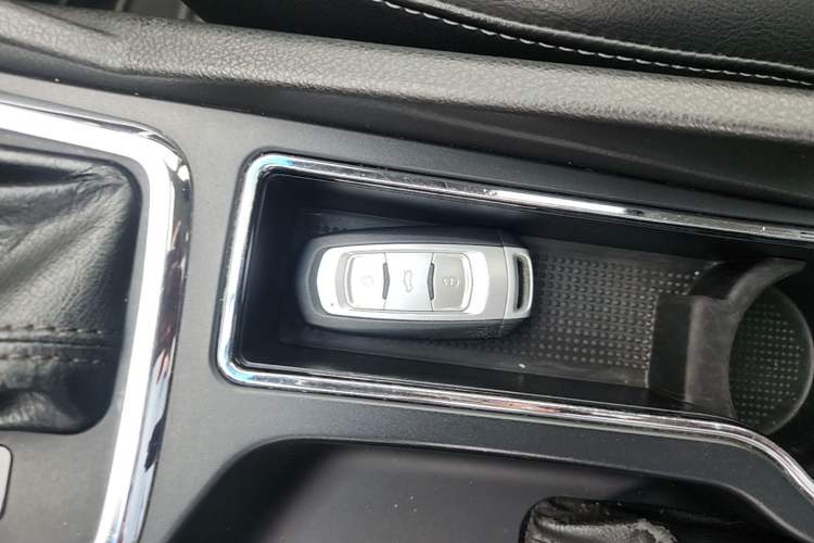 Used Geely Auto Emgrand 2016 Sedan 1.3T CVT Upward Edition Vehicle Key