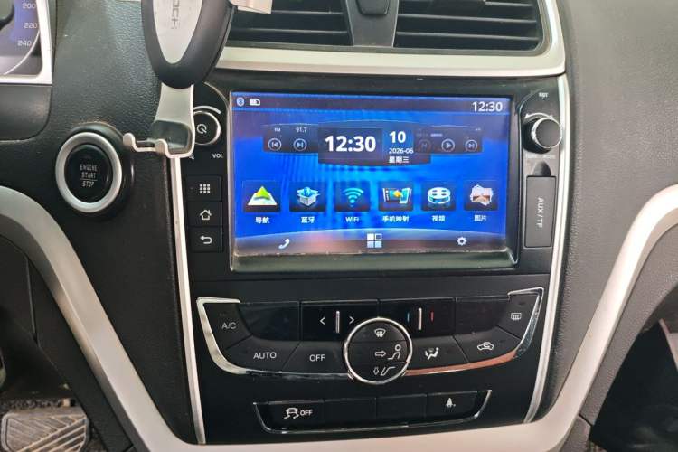 Used Geely Auto Emgrand 2016 Hatchback RS 1.5L CVT Upward Edition Audio And AC Panel