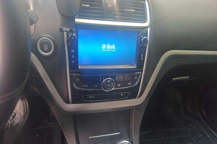 Used Geely Auto Emgrand 2016 Hatchback RS 1.5L Manual - Upward Edition Audio And AC Panel