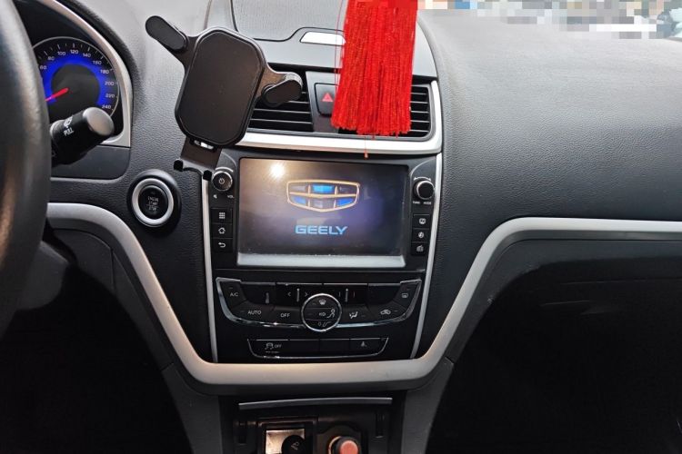 Used Geely Auto Emgrand 2016 Sedan 1.5L Manual Upward Edition Audio And AC Panel