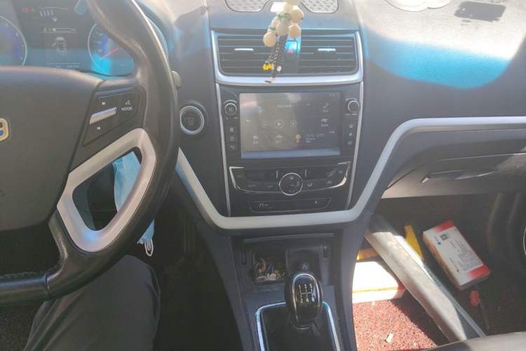 Used Geely Auto Emgrand 2016 Sedan 1.5L Manual Upward Edition Audio And AC Panel