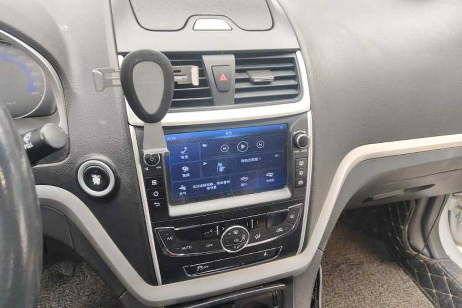 Used Geely Auto Emgrand 2016 Sedan 1.5L Manual Upward Edition Audio And AC Panel