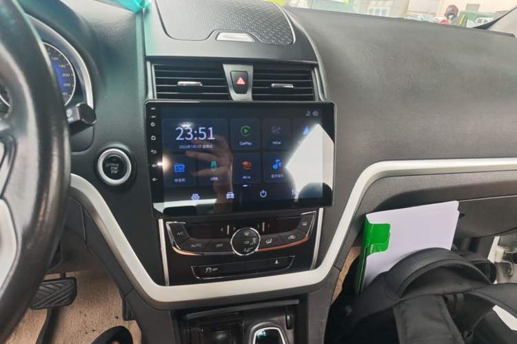 Used Geely Auto Emgrand 2016 Hatchback RS 1.3T CVT Top-Tier Version Audio And AC Panel