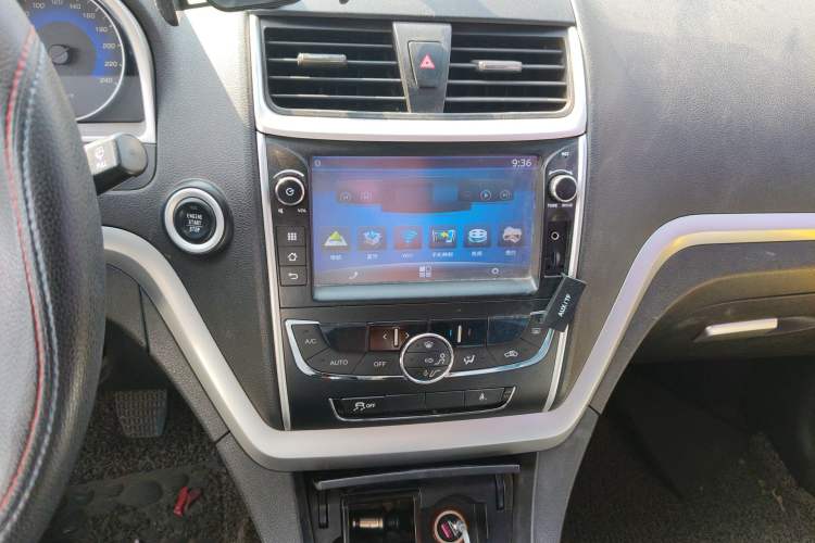 Used Geely Auto Emgrand 2016 Hatchback RS 1.5L Manual - Upward Edition Audio And AC Panel