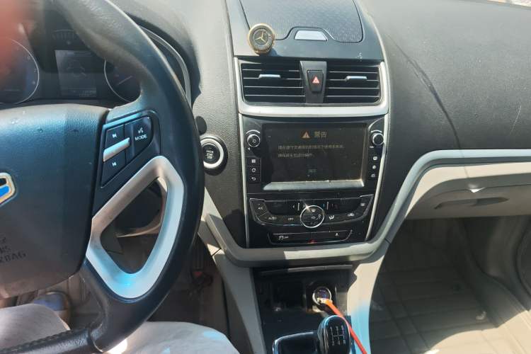 Used Geely Auto Emgrand 2016 Sedan 1.5L Manual Luxury Model Audio And AC Panel