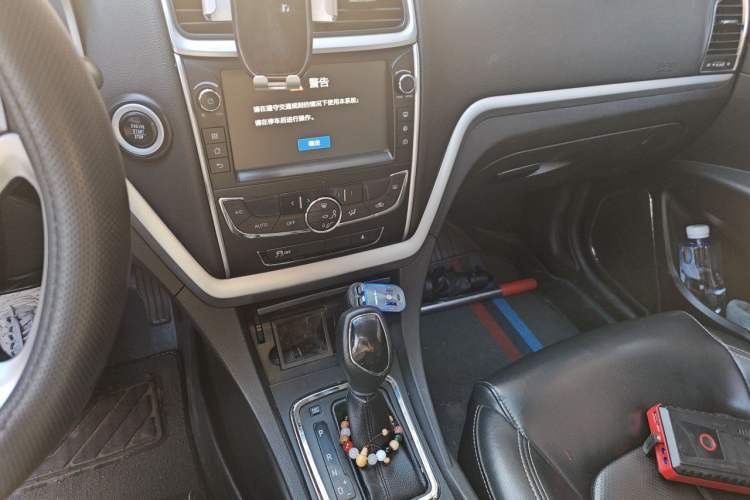 Used Geely Auto Emgrand 2016 Sedan 1.5L CVT Upward Version Audio And AC Panel