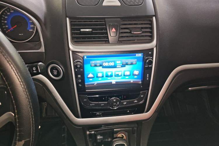 Used Geely Auto Emgrand 2016 Hatchback RS 1.5L CVT Upward Edition Audio And AC Panel