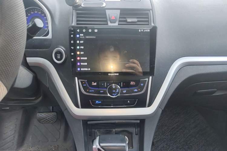 Used Geely Auto Emgrand 2016 Sedan 1.5L CVT Upward Version Audio And AC Panel