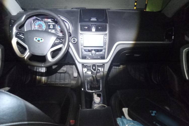 Used Geely Auto Emgrand 2016 Sedan 1.5L CVT Upward Version Center Console