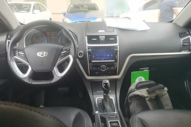 Used Geely Auto Emgrand 2016 Hatchback RS 1.5L CVT Upward Edition Center Console