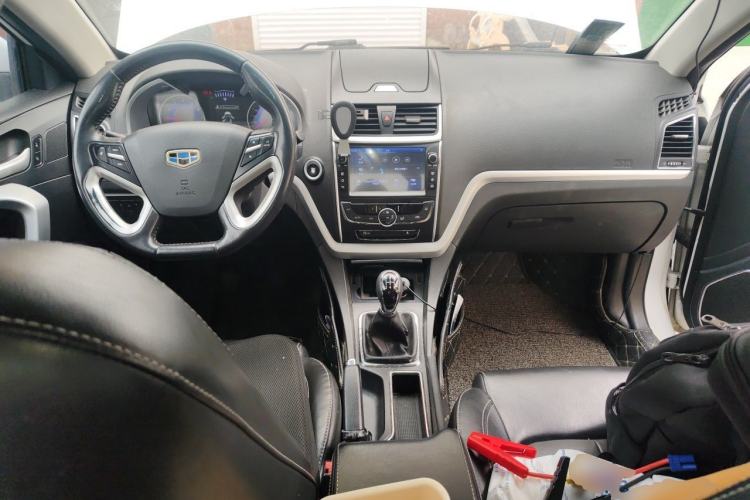 Used Geely Auto Emgrand 2016 Sedan 1.5L Manual Upward Edition Center Console
