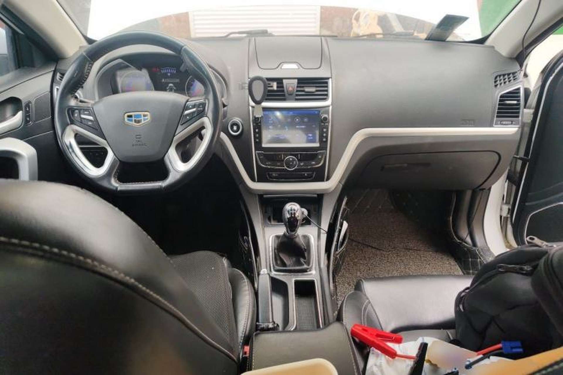 Used Geely Auto Emgrand 2016 Sedan 1.5L Manual Upward Edition Center Console
