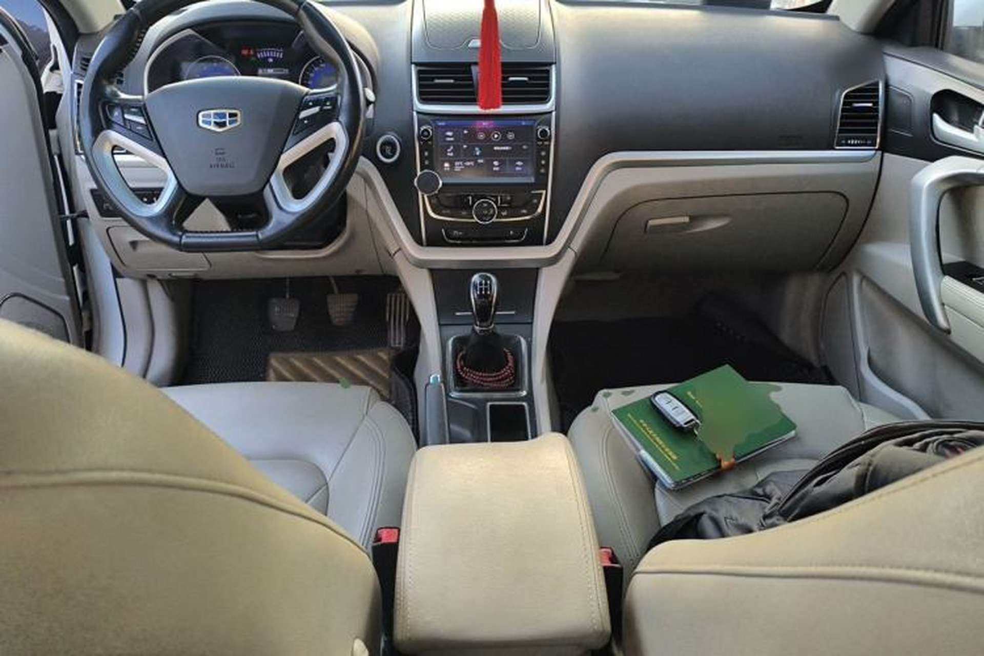 Used Geely Auto Emgrand 2016 Sedan 1.5L Manual Luxury Model Center Console
