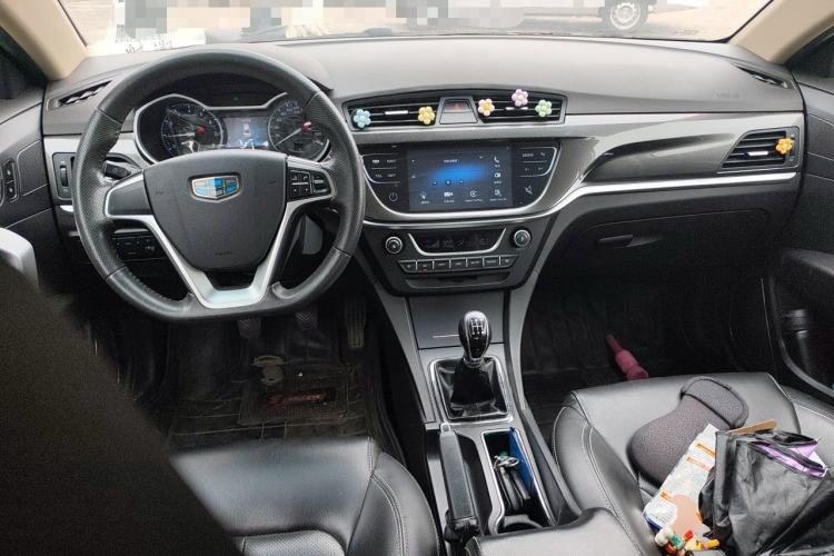 Used Geely Auto Emgrand 2016 Sedan 1.5L Manual Upward Edition Center Console