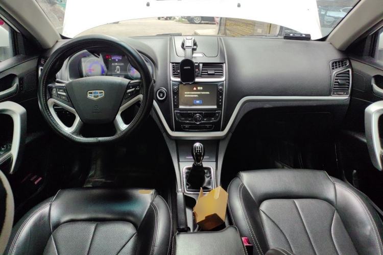 Used Geely Auto Emgrand 2016 Sedan 1.5L Manual Upward Edition Center Console