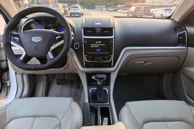 Used Geely Auto Emgrand 2016 Sedan 1.5L CVT Luxury Model Center Console