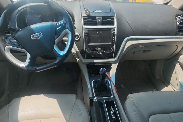 Used Geely Auto Emgrand 2016 Sedan 1.5L Manual Luxury Model Center Console