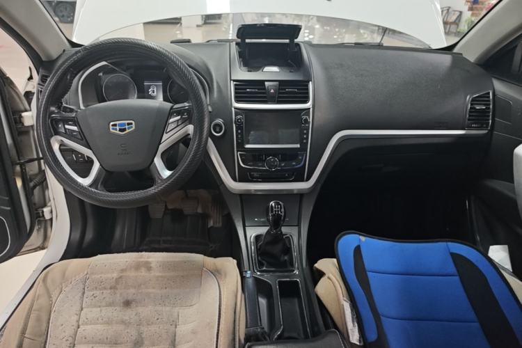 Used Geely Auto Emgrand 2016 Sedan 1.5L Manual Upward Edition Center Console
