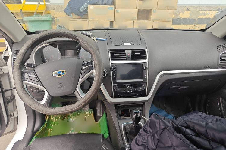 Used Geely Auto Emgrand 2016 Sedan 1.5L Manual Upward Edition Center Console