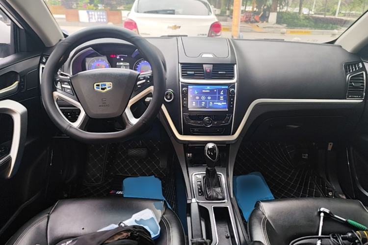 Used Geely Auto Emgrand 2016 Sedan 1.5L CVT Upward Version Center Console