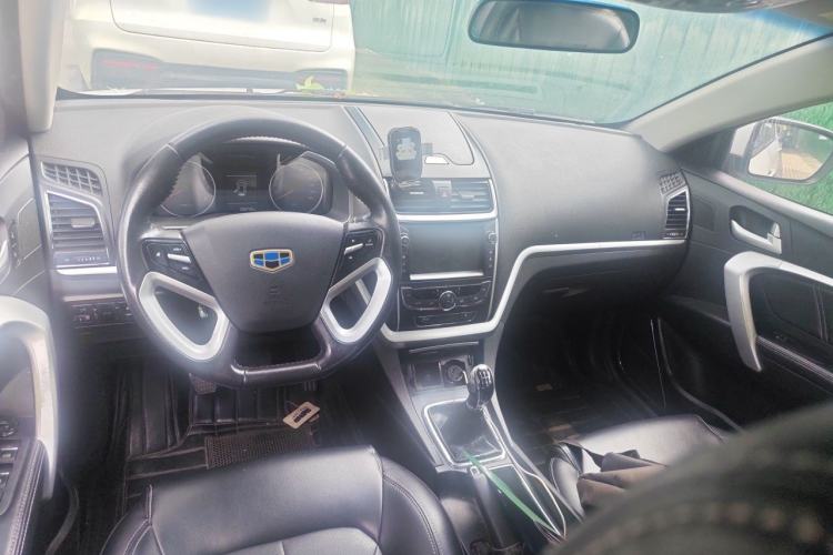 Used Geely Auto Emgrand 2016 Sedan 1.5L Manual Upward Edition Center Console