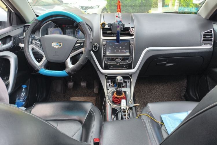 Used Geely Auto Emgrand 2016 Sedan 1.5L Manual Upward Edition Center Console
