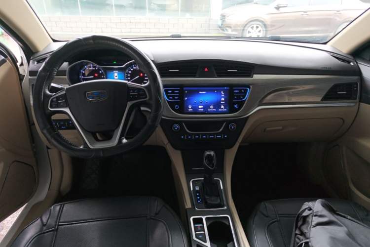 Used Geely Auto Emgrand 2016 Sedan 1.5L CVT Luxury Model Center Console