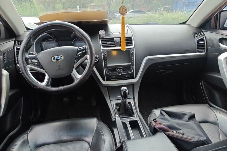 Used Geely Auto Emgrand 2016 Sedan 1.5L Manual Upward Edition Center Console