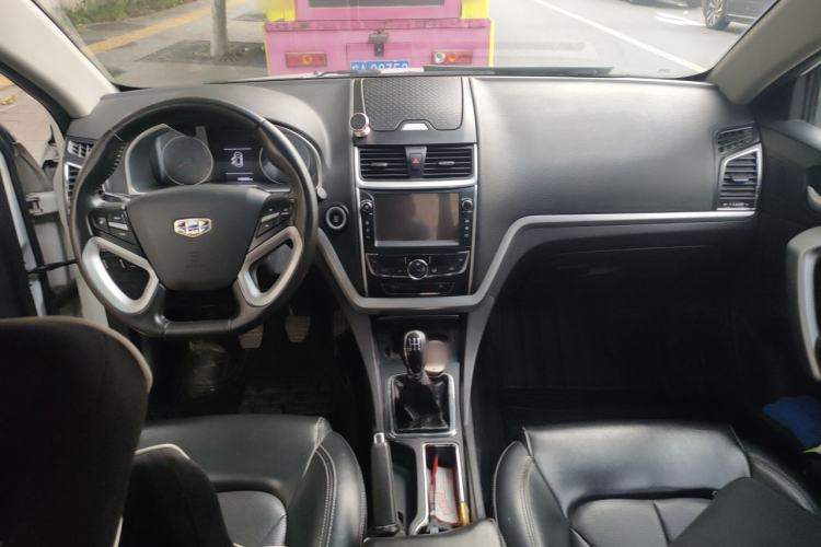 Used Geely Auto Emgrand 2016 Sedan 1.5L Manual Upward Edition Center Console