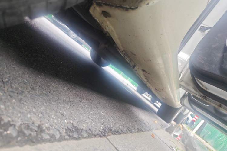 Used Geely Auto Emgrand 2016 Sedan 1.5L Manual Upward Edition Chassis Rear Right
