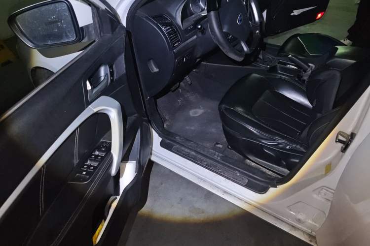 Used Geely Auto Emgrand 2016 Sedan 1.5L CVT Upward Version Driver Seat
