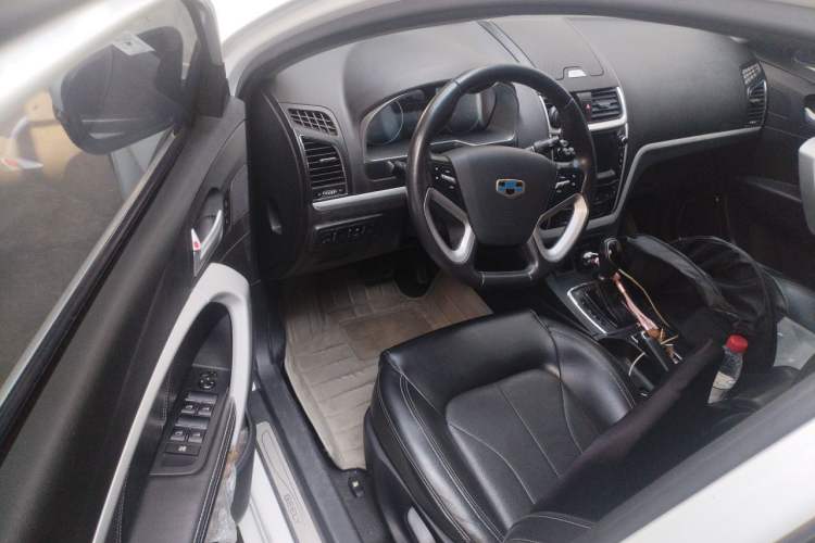 Used Geely Auto Emgrand 2016 Sedan 1.5L CVT Upward Version Driver Seat