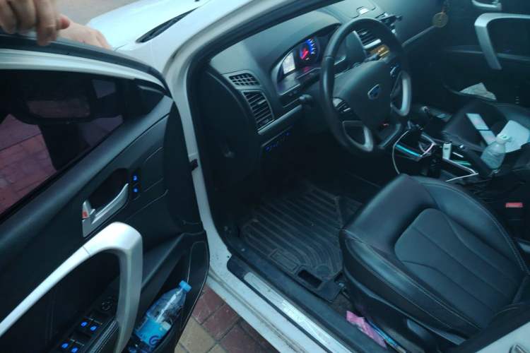 Used Geely Auto Emgrand 2016 Sedan 1.5L Manual Upward Edition Driver Seat