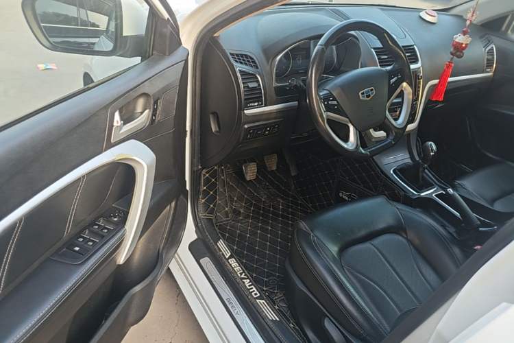 Used Geely Auto Emgrand 2016 Sedan 1.5L Manual Upward Edition Driver Seat