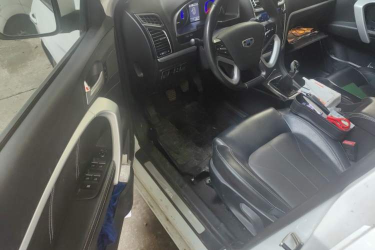 Used Geely Auto Emgrand 2016 Sedan 1.5L Manual Upward Edition Driver Seat