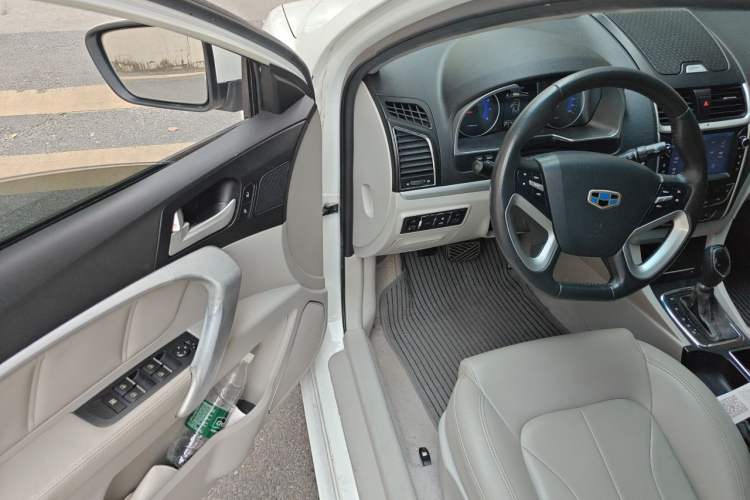 Used Geely Auto Emgrand 2016 Sedan 1.5L CVT Luxury Model Driver Seat