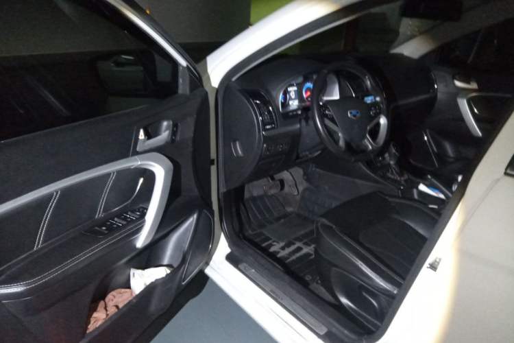 Used Geely Auto Emgrand 2016 Sedan 1.5L CVT Upward Version Driver Seat