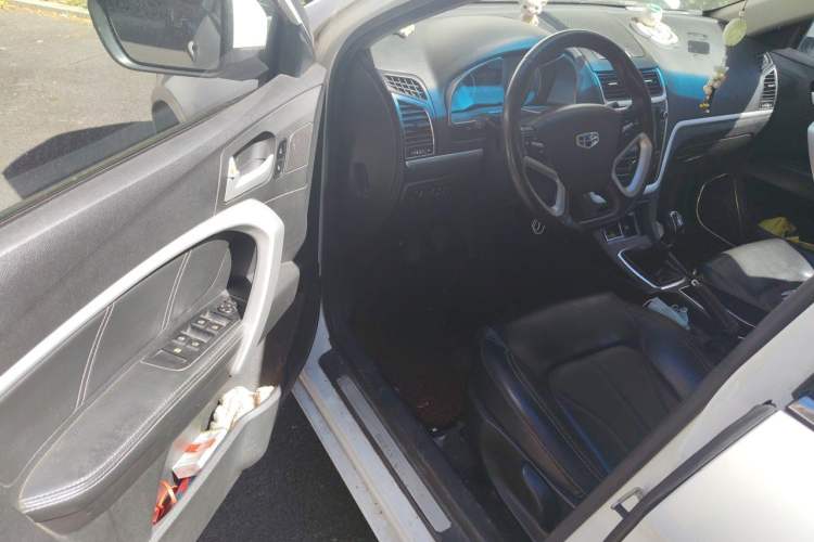 Used Geely Auto Emgrand 2016 Sedan 1.5L Manual Upward Edition Driver Seat