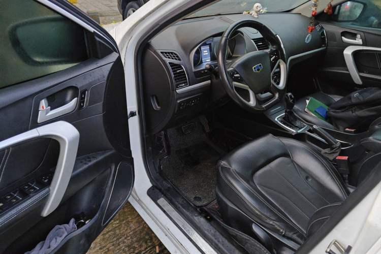 Used Geely Auto Emgrand 2016 Sedan 1.5L CVT Upward Version Driver Seat