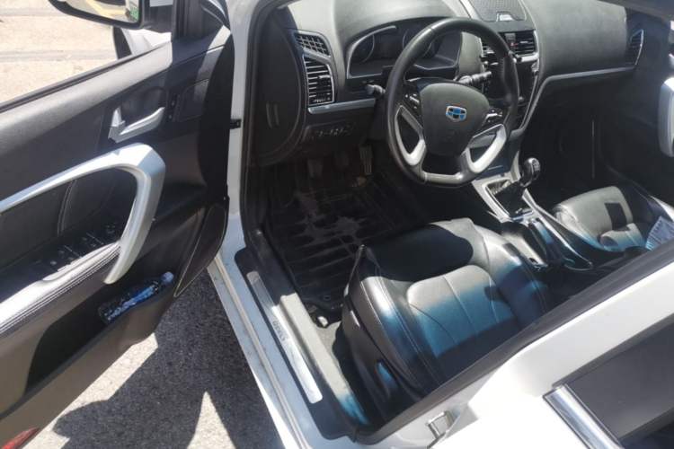 Used Geely Auto Emgrand 2016 Sedan 1.5L Manual Upward Edition Driver Seat