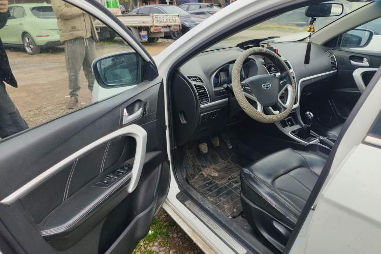Used Geely Auto Emgrand 2016 Sedan 1.5L Manual Upward Edition Driver Seat