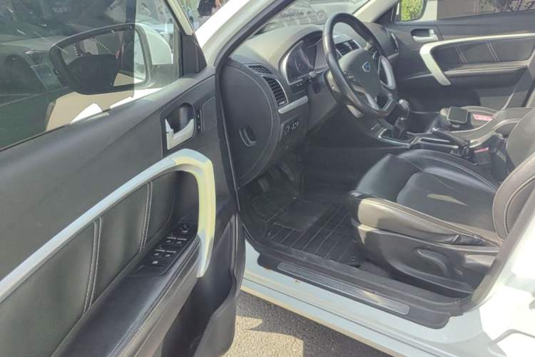 Used Geely Auto Emgrand 2016 Sedan 1.5L Manual Upward Edition Driver Seat
