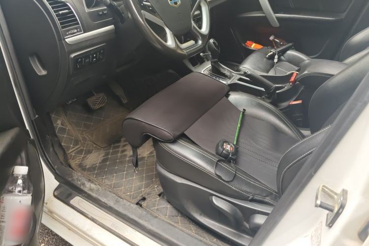 Used Geely Auto Emgrand 2016 Sedan 1.5L CVT Upward Version Driver Seat