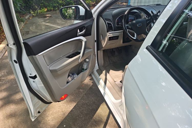 Used Geely Auto Emgrand 2016 Sedan 1.5L Manual Fashion Edition Driver Seat